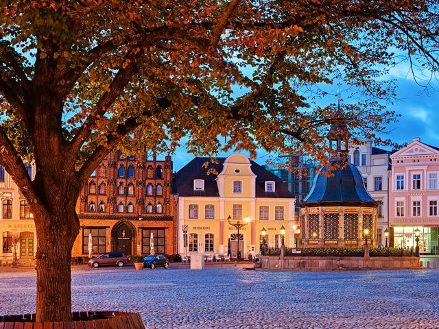 Fotolia 44558070 XL Wismar © Motorradcbr Fotolia.com
