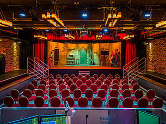 Beispielbild: Hotel Skiverliebt - Das 5-Sterne Musical in Hamburg mit Ticket und Hotel – Das Musical