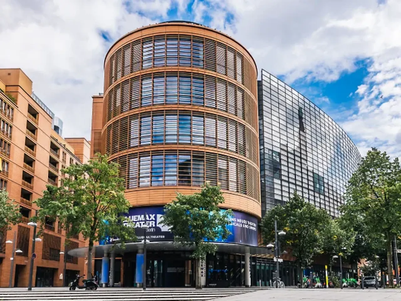 BlueMax Theater Berlin