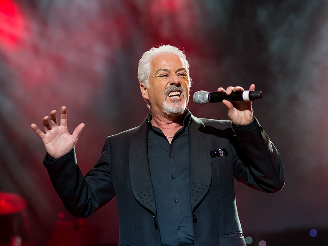 SIC TomJones DannyRoman 930x680 02